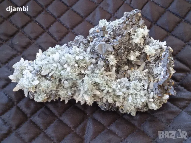 №145,Кварц,Кварцова друза,Кварц със сфалерит,галенит и хлорит,Кристали,Минерали,Родопи,BGminerals,, снимка 3 - Декорация за дома - 47671520