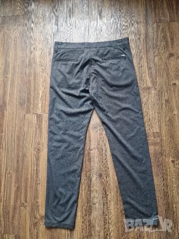 Страхотен мъжки панталон HUGO BOSS размер 34 / 32 , снимка 9 - Панталони - 51211257
