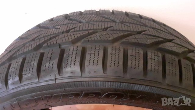 Зимни гуми TOYO 215/50 R18 92V, снимка 2 - Гуми и джанти - 42989588