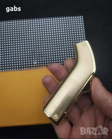 Луксозен комплект за пури,запалка и резачка с лого,в подаръчна кутия, снимка 4 - Запалки - 52538517