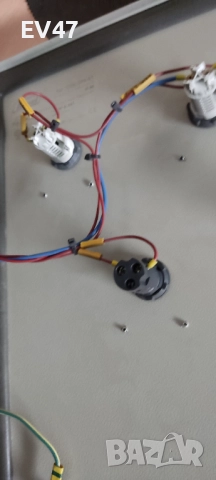 Метално ел табло, снимка 2 - Резервни части за машини - 52126791