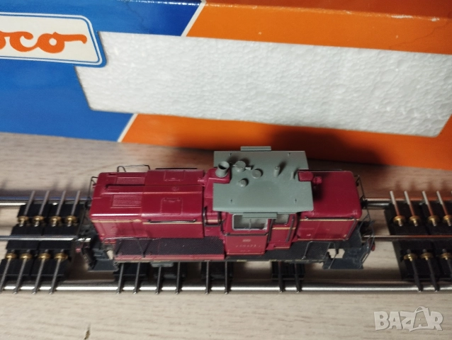 Маневрен дизелов локомотив Roco v60 HO 1/87, снимка 4 - Колекции - 52705129