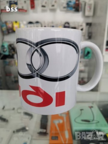 Бяла порцеланова чаша с логото на АУДИ / AUDI, снимка 3 - Чаши - 28522371