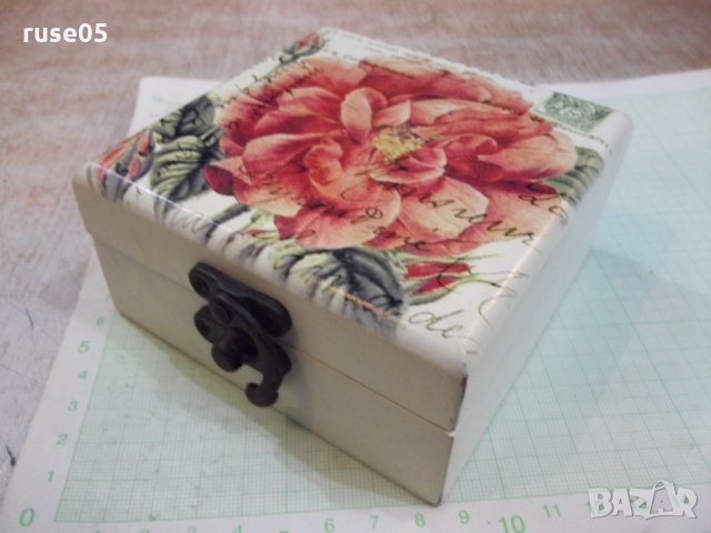 Кутия дървена бяла с цветна апликация и огледало, снимка 4 - Други ценни предмети - 26526398