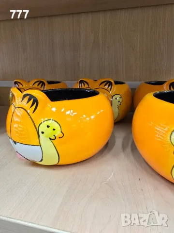 купички Garfield , снимка 3 - Чинии - 48571041