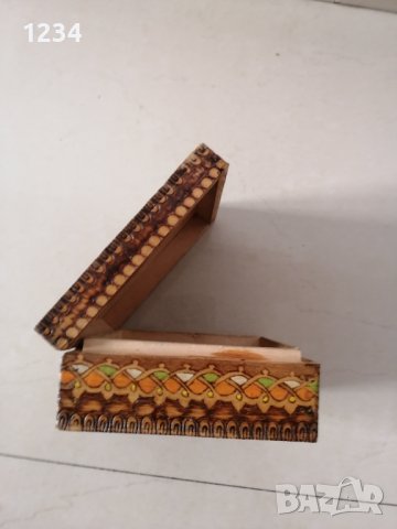 Дървена кутия 11.5 х 11.5 h 5 см. , снимка 3 - Други стоки за дома - 39153202