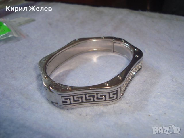 КРАСИВА СТИЛНА МАСИВНА ФЕШЪН - АРТ ОРНАМЕНТИРАНА ГРИВНА с ФАСЕТИРАНИ ЦИРКОНИ 27928, снимка 12 - Гривни - 37065272