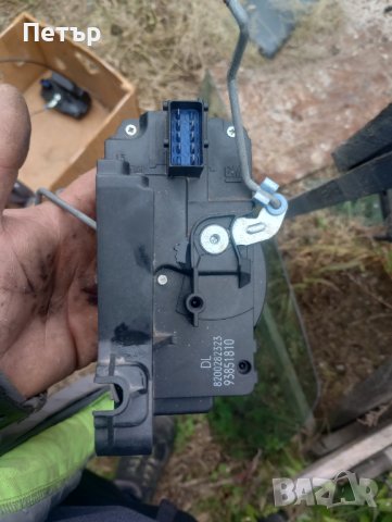 Брава задна лява врата рено трафик Опел виваро 2001-2014г, снимка 2 - Части - 43094124