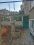 продавам етаж от тухлена къща с гараж до басейна, снимка 2