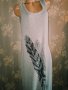 Vila L, XL- Нова дълга рокля от трико в сиво с щампа перо