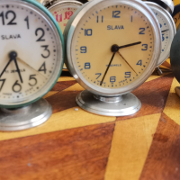 Лот настолни часовници будилник Слава , снимка 9 - Антикварни и старинни предмети - 44878187