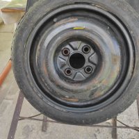 Резервна гума, снимка 1 - Гуми и джанти - 37998538