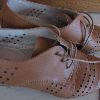 Дамски обувки от естествена кожа номер 40, нови, снимка 1 - Дамски обувки на ток - 36425805