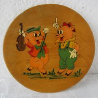 дървена чиния с две весели прасета, снимка 1 - Други - 32730631