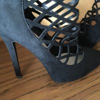 Обувки, снимка 1 - Дамски обувки на ток - 40386851