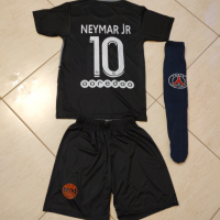 Neymar 10 + Калци PSG Black Детски Черен Екип сезон 22 Комплект Неймар, снимка 1 - Футбол - 36561641