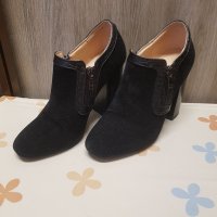 Велурени дамски обувки, снимка 1 - Дамски обувки на ток - 40446248