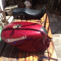 Резервоар и седалка за от Кавазаки Kawasaki GPZ Пловдив, снимка 5 - Части - 32496015