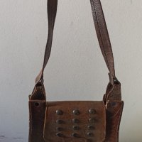Ретро чанта от дебела естествена кожа , снимка 3 - Чанти - 43140992