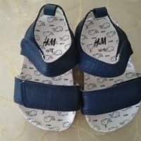 Сандали H&M, затворени обувчици, снимка 1 - Бебешки обувки - 26660714
