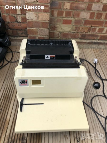 Професионална подвързваща машина за метални спирали James Burn JBI PB3000, снимка 1