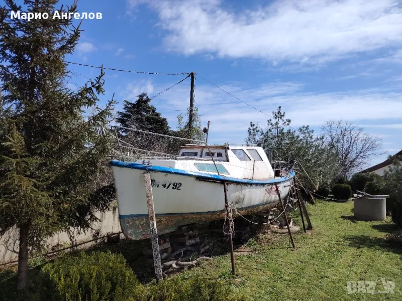 Продава се моторна лодка - Идеален проект! (Бивша спасителна лодка), снимка 1
