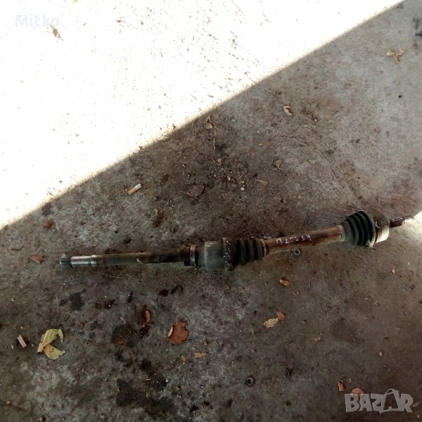 Полуоска Дясна За Пежо 206 1.4И 8В 1999г / Peugeot 206 1.4I 8V 1999y, снимка 1