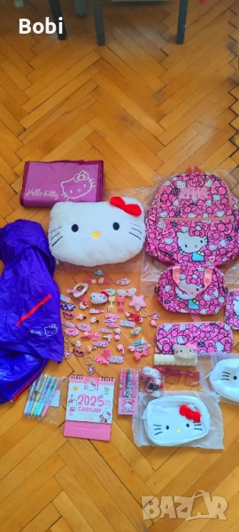 Hello Kitty принадлежности- раница, възглавница, несесер, снимка 1