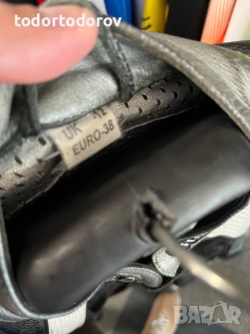 Дамски кожен мото екип BuFFALO ,2 части,размер 38-М,протектори, снимка 5 - Аксесоари и консумативи - 51139660