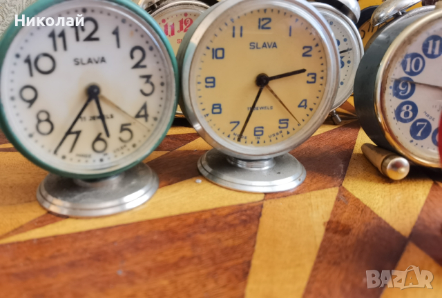 Лот настолни часовници будилник Слава , снимка 9 - Антикварни и старинни предмети - 44878187