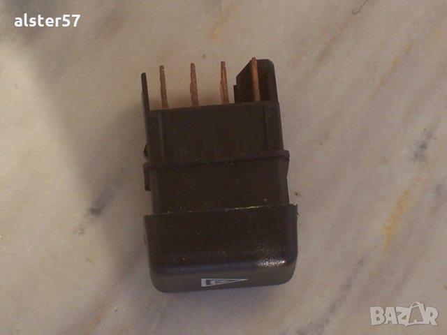 Ключ за аварийни светлини от Ланчия Тема, снимка 7 - Части - 26859994