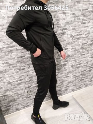 Спортен екип Under Armour от полиамид , снимка 7 - Спортни дрехи, екипи - 34107708