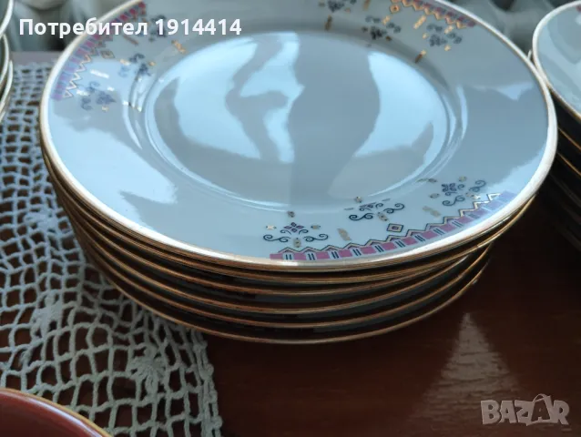 Луксозни чинии със златен кант и шевица, снимка 1