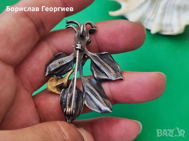 Сребърен медальон брошка с гранат 925, снимка 5 - Колиета, медальони, синджири - 50779253