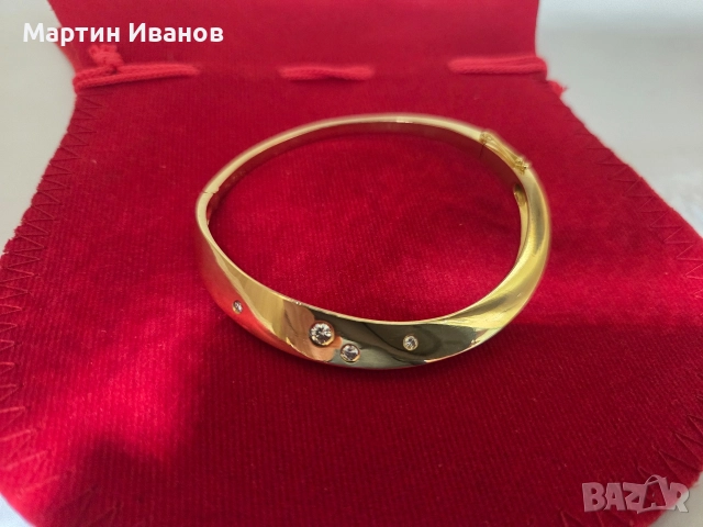 Златна твърда гривна с диаманти, снимка 4 - Гривни - 52627091