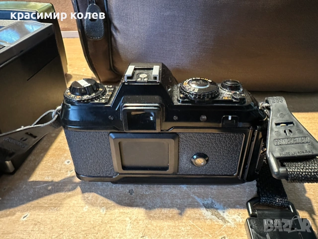 лентов фотоапарат "KONICA FT-1"+светкавици и чанта, снимка 5 - Фотоапарати - 53323124