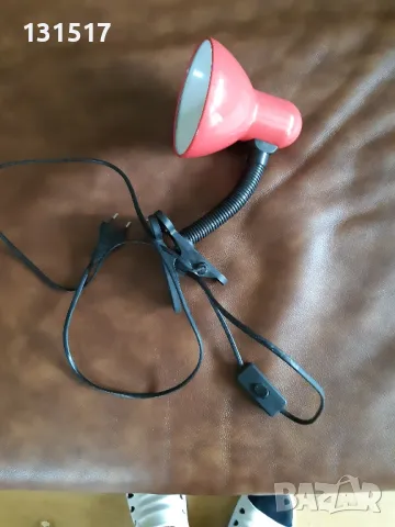 Настолна лампа с щипка, снимка 3 - Настолни лампи - 47963403