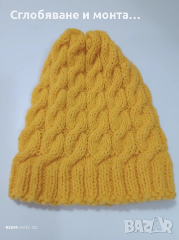 Ръчно плетена дамска шапка