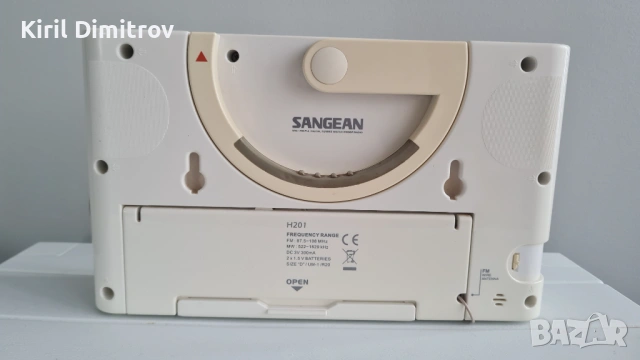 Преносимо влагоустойчиво радио Sangean H201, снимка 3 - Радиокасетофони, транзистори - 53064271