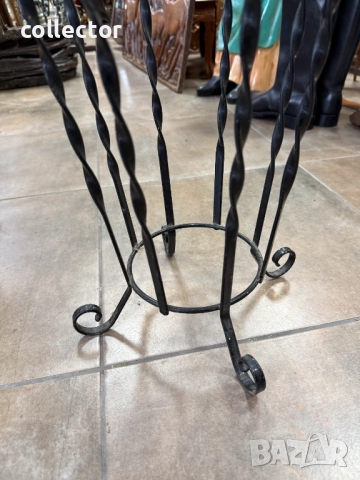 Желязна / метална стойка / поставка за чадъри. №7639, снимка 3 - Антикварни и старинни предмети - 52518974