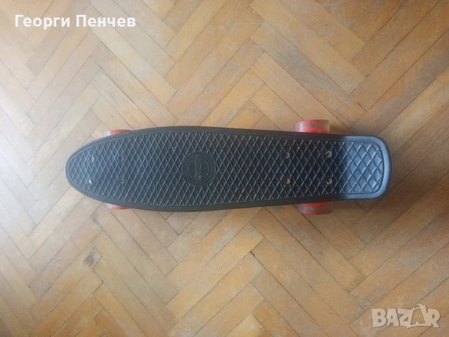 скейтборд малко използван (само вкъщи), снимка 1