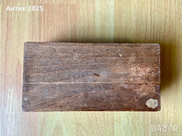 Старинна дървена кутия с ярък народен орнамент, снимка 5 - Антикварни и старинни предмети - 52856532