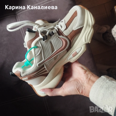 Дамски маратонки Nike, снимка 3 - Маратонки - 52351719