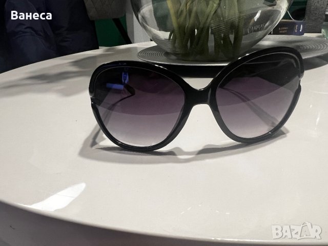 Слънчеви очила GUESS, снимка 4 - Слънчеви и диоптрични очила - 42988255