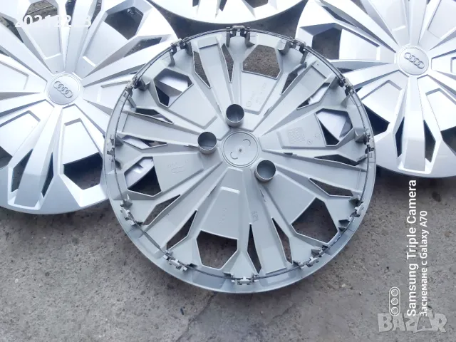 4 броя Оригинални тасове за Audi Q3 17, снимка 5 - Аксесоари и консумативи - 49774253