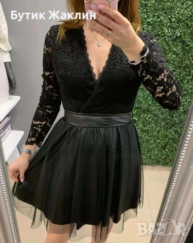 Дамска рокля с дантела 