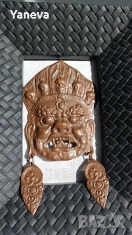 Тибетска , медна маска, амулет на  митологично , защитно божество . , снимка 5 - Картини - 53527249