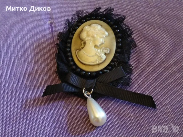 Брошка Камея нова с висулка 