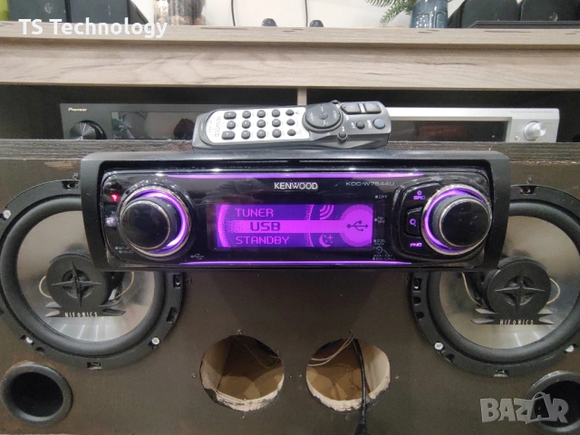Висок клас KENWOOD KDC-W7544U USB / AuX / CD / MP3