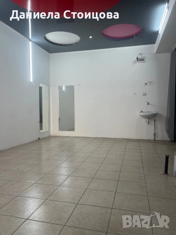 Помещение под наем в центъра на Асеновград, снимка 4 - Магазини - 52121278